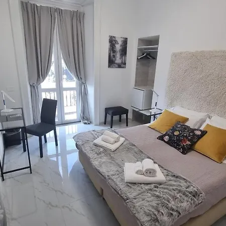 Casa Storica Piazza 5 Giornate Guest house *