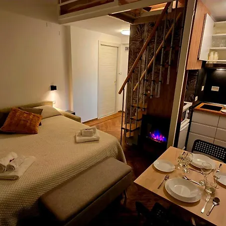 Casa Storica Piazza 5 Giornate Guest house