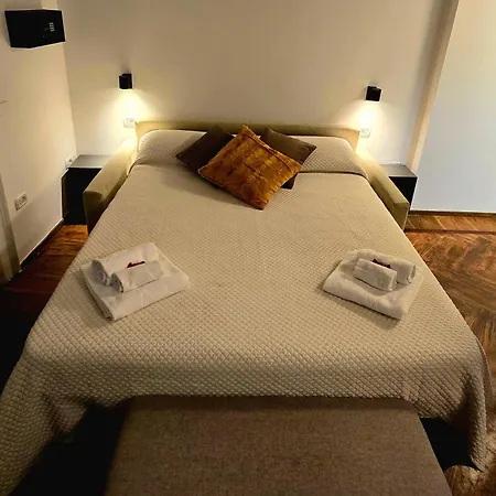 Casa Storica Piazza 5 Giornate *